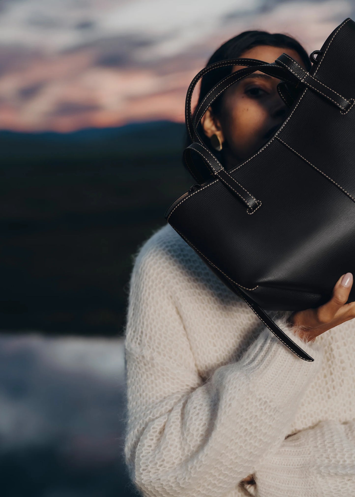 Cyme Mini Textured Black with Ecru Stitching